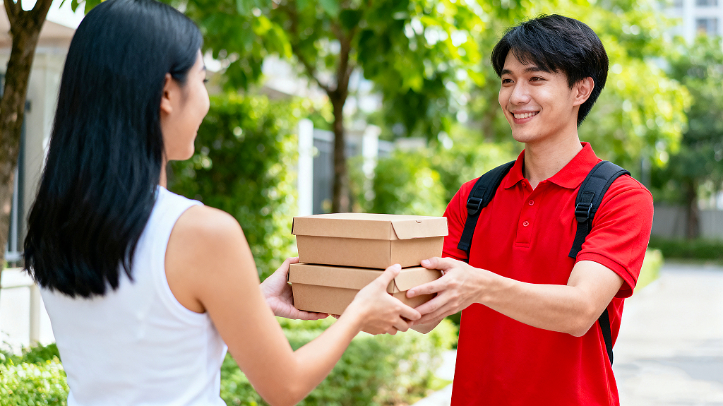 外卖配送行业外卖员红色工服背配送包户外为女士递送外卖餐盒