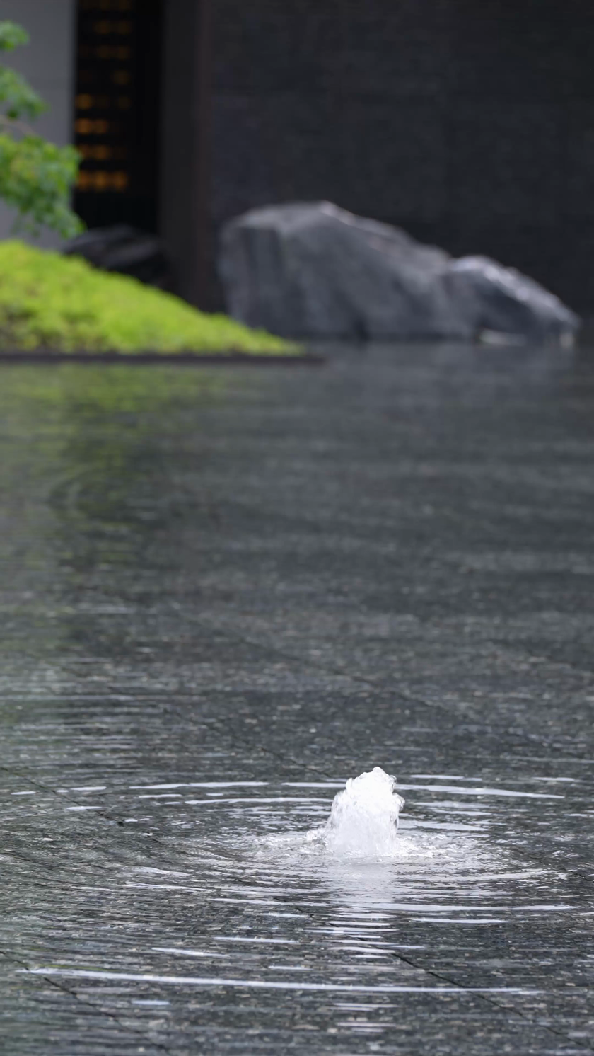 实拍售楼处园林水池喷泉竖屏
