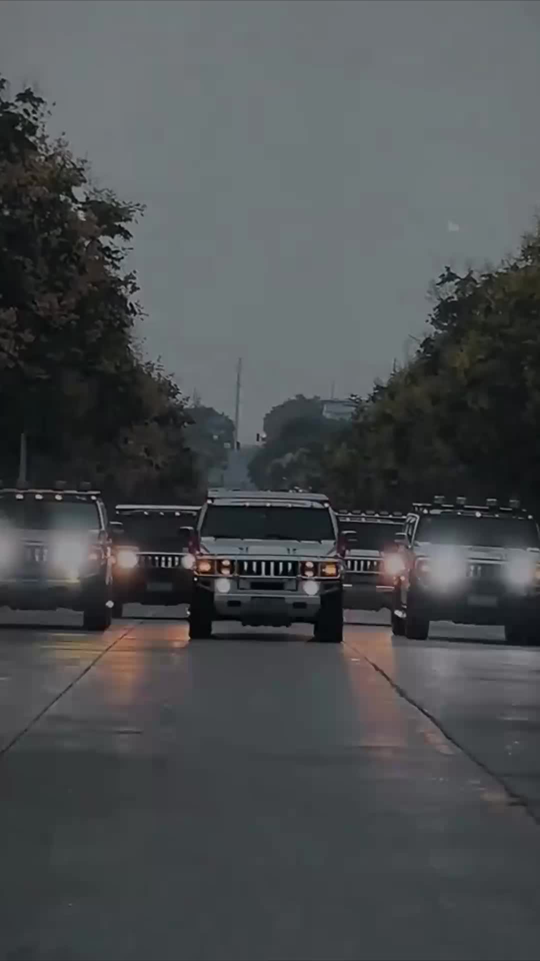 悍马车队实拍竖屏